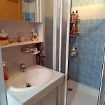 D'hotes Chez Nous Bed and Breakfast Nantheuil