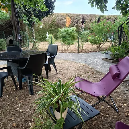 D'hotes Chez Nous Frühstückspension Nantheuil