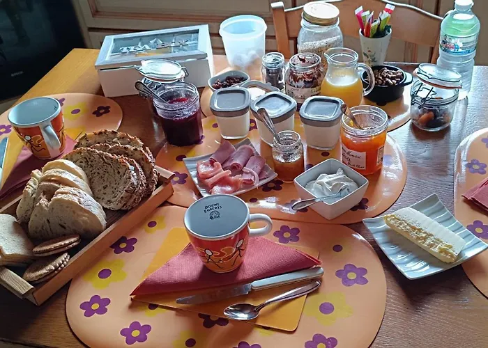 D'hotes Chez Nous Bed & Breakfast Nantheuil