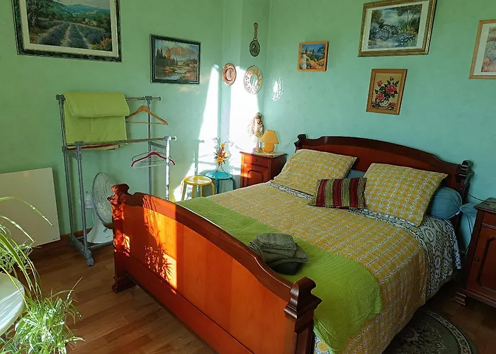 D'hotes Chez Nous Nantheuil