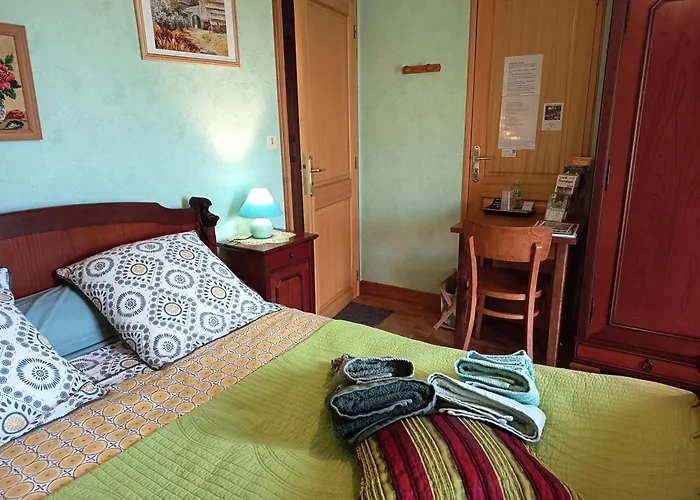 D'hotes Chez Nous *