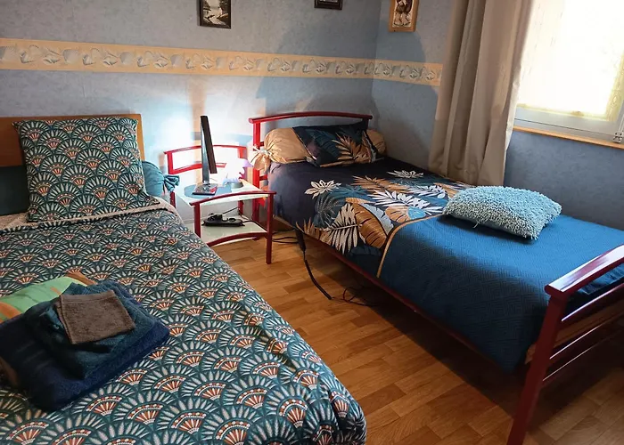 D'hotes Chez Nous Bed & Breakfast *
